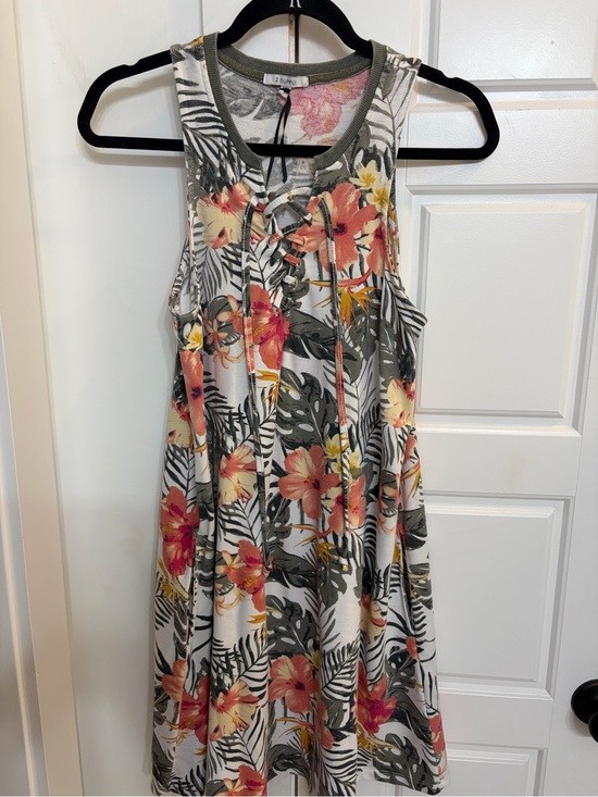 Z Supply Dresses & Skirts - Z Supply Floral Lace-Up dress Olive, Coral & Yellow